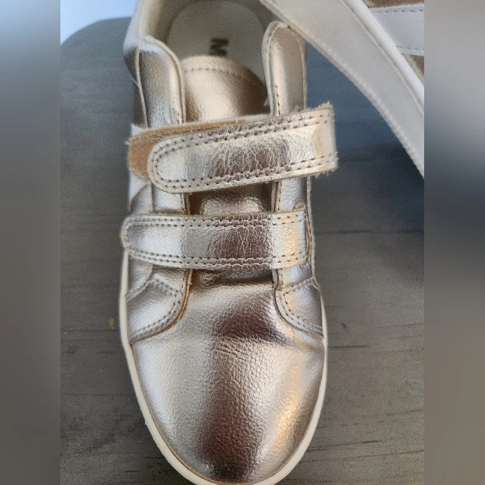 Girls Mia Gold Shoes